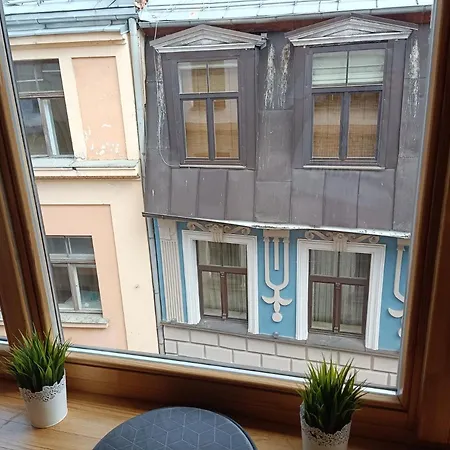 Elegant Old Town Toffee Bliss Apartment, Self Check-In, Steps From Bus Station Riga Extérieur photo